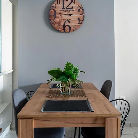 Apartman Thalori Akra Escape *