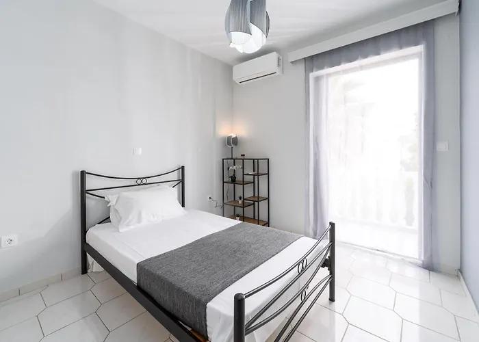 Thalori Akra Escape *